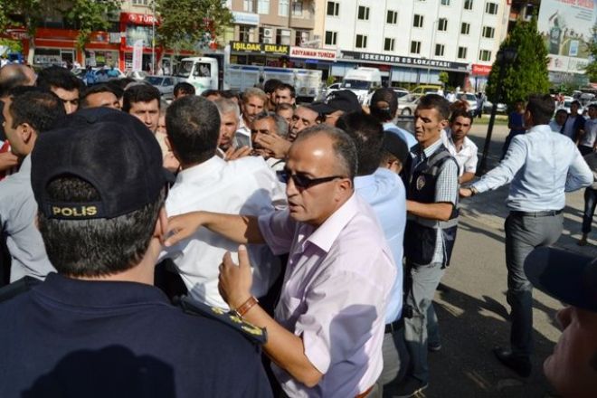 Adıyaman Valiliğinin önünde 1000 Kişilik Eylem