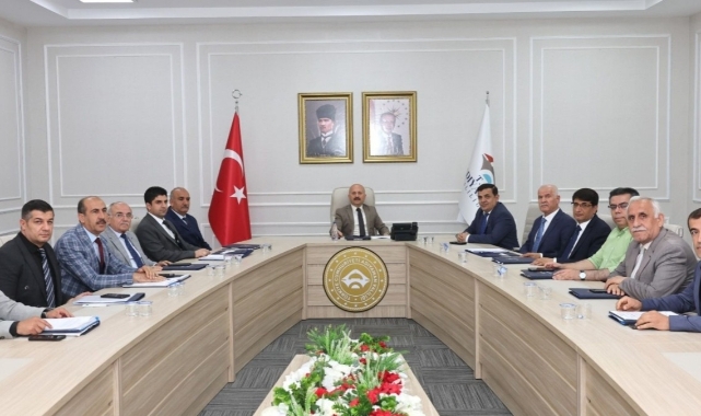 İl Özel İdaresi Vali Dr. Varol başkanlığında toplandı