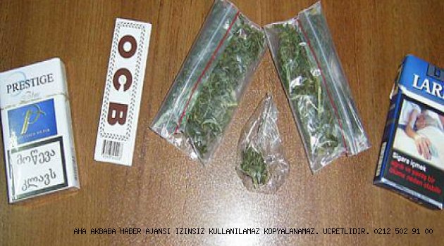 Durdurulan Otomobilde Uyuşturucu Çıktı