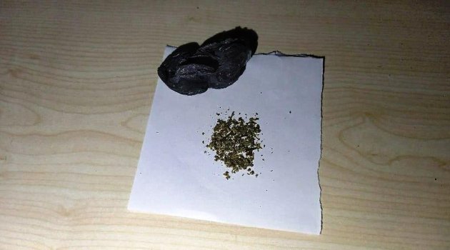Şüphelilerin üzerinden uyuşturucu çıktı: 3 gözaltı
